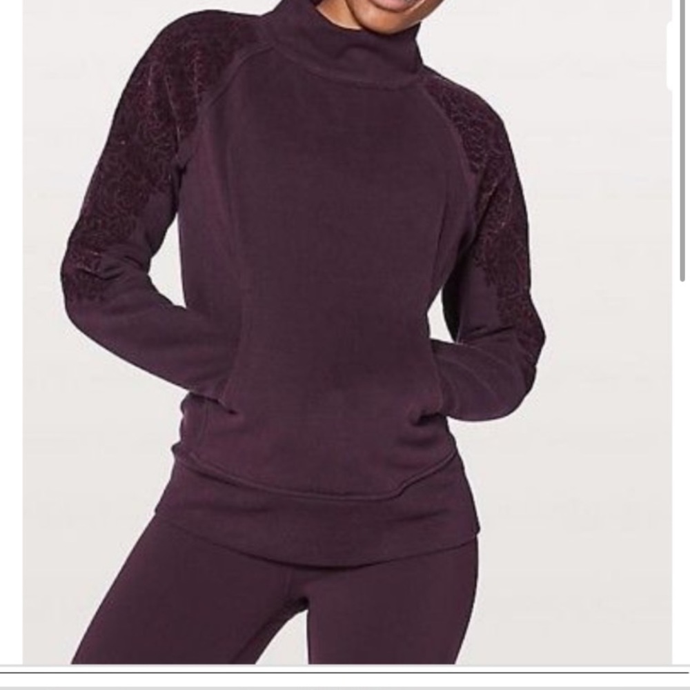Lululemon funnel neck pullover